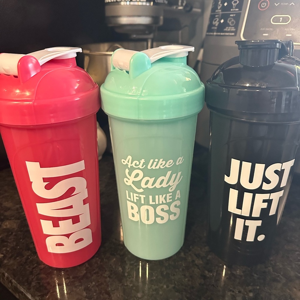 3 Hydra Cup Blender Bottles